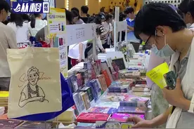 盘点上海书展最火“显眼包”，有没有一款戳中你图片