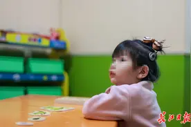 民警一个个垃圾桶翻找寻回耳蜗，市民在城市留言板致谢点赞“武汉速度”图片