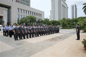 霸占法拍别墅？强制清场！图片