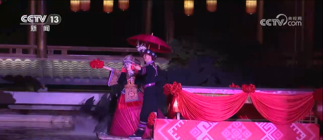 不夜城、观光巴士、民族演出点亮“Ye”生活 缤纷新“夜”态激发消费多巴胺