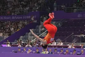 体操男团亚运会卫冕 全场大合唱《我爱你中国》｜封芒视频图片