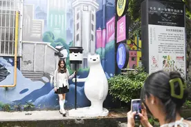 旅游消费空间焕新 沉浸式演出受青睐——国庆假期重庆文旅市场见闻图片