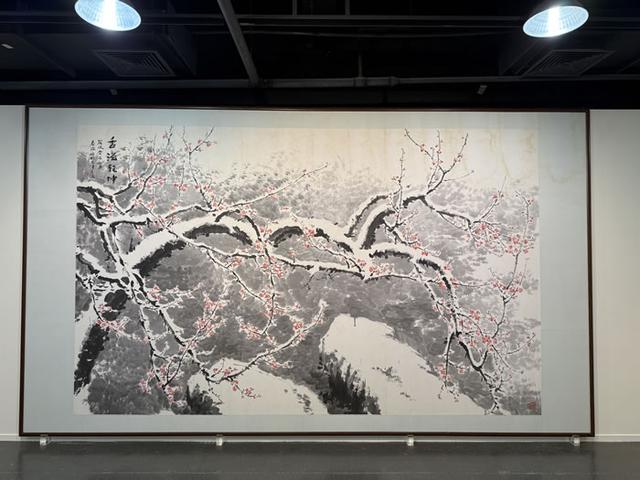 “神与物游——霍春阳艺术研究展”天津美院美术馆开幕