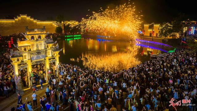 文旅新活力丨“赛事+演出+夜游”多业态融合 文旅消费“玩”出新高度