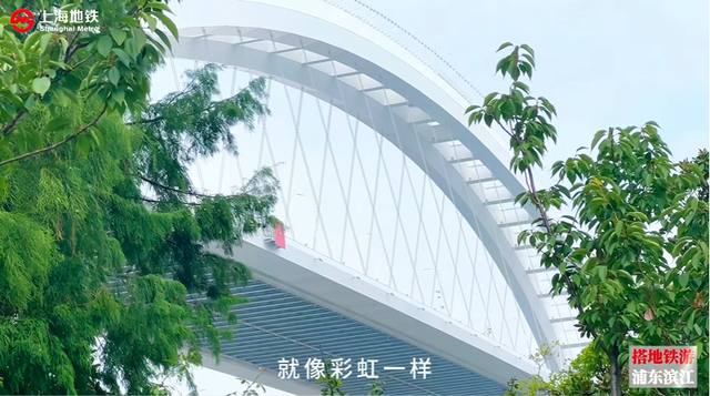 搭地铁游浦东滨江：老工业风和都市繁华，风景美不胜收