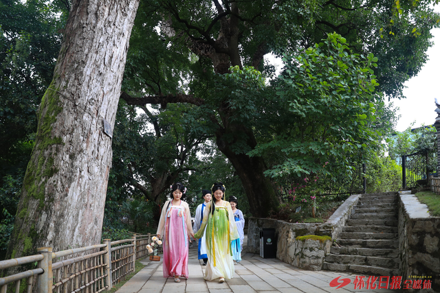 千年古村谱新韵 文化赋能迎客来——荆坪古村提质改造重塑文旅新名片