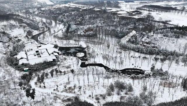 孟津雪后银装素裹 宛如水墨画卷