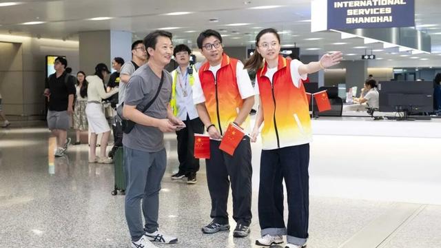 上海机场青年外语志愿服务团队上岗，助力上海打造中国入境旅游第一站