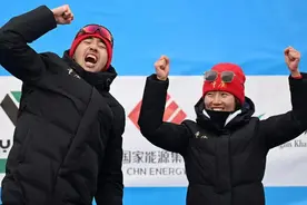 尔滨亚冬会丨王强夫妇：我们始终是携手向前的战友图片