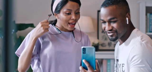 利润暴降45%，“非洲手机之王”为何突然不“香”了？