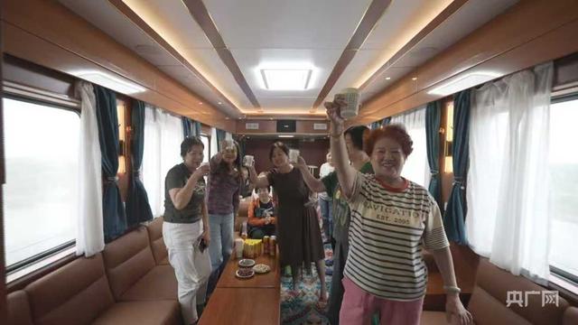 “慢旅行”融入“夕照”意象  开启老龄经济新赛道
