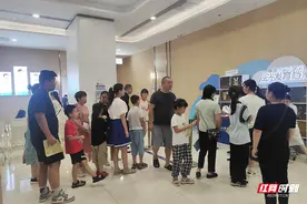 爱尔眼科医生提醒：辨别孩子的真假近视很重要 以免“弄假成真”图片