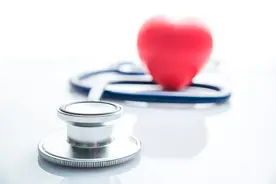 热搜第一！2000年0点0分出生的“世纪婴儿”去世，心源性猝死引关注图片