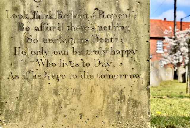 清明逛逛「鬼地方」：墓地散步指南