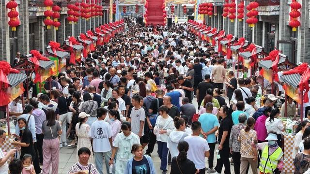 国庆假期，巴彦淖尔最值得夜游的6个景点，比白天更惊艳！