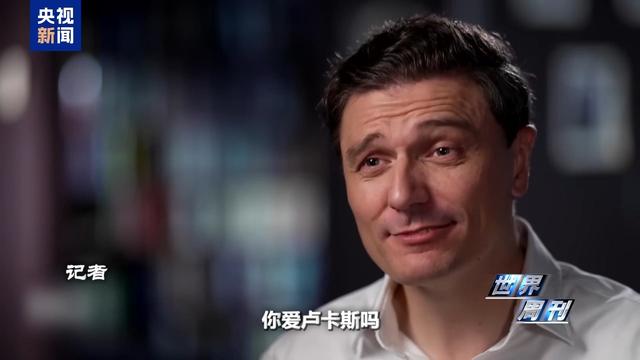 美国退休教授喜提AI伴侣，人类未来的生活搭子：机器人？