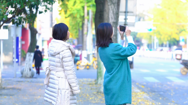 落叶缓扫！在什邡邂逅初冬的“杏”好时光