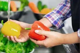 赶紧改！这样洗果蔬原来越洗越“脏”图片