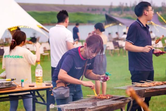双节同庆 乐享三水丨咖啡香里听Live，潜水露营望星空，“潮玩三水”氛围感直接拉满！