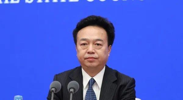 中纪委一日连打三虎