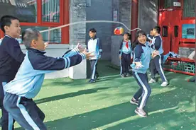 课间延长五分钟，带来了哪些变化？图片