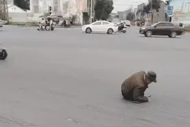 退伍军人“不听劝” 坚持扶起倒地受伤的老人｜看见正能量图片