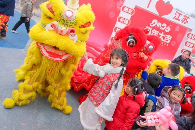 一只鸭的温暖远行 | 从金陵出发，把江苏千年带到你面前