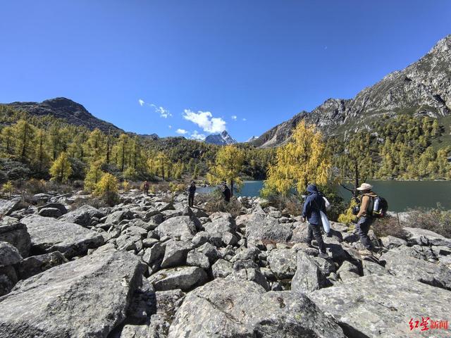 川西登山徒步乱象调查②丨高海拔徒步成“最危险户外活动”之一 甘孜州拟出台措施加强登山活动监管