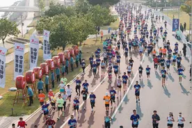 2024特步厦门环东半程马拉松赛昨日落幕图片