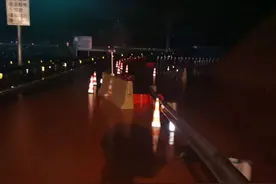 暴雨致惠河、粤赣高速多个高速出口临时封闭，目前已恢复通行图片