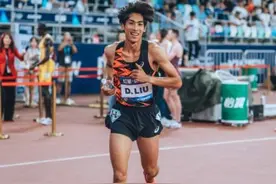 刘德助打破男子800米全国纪录图片