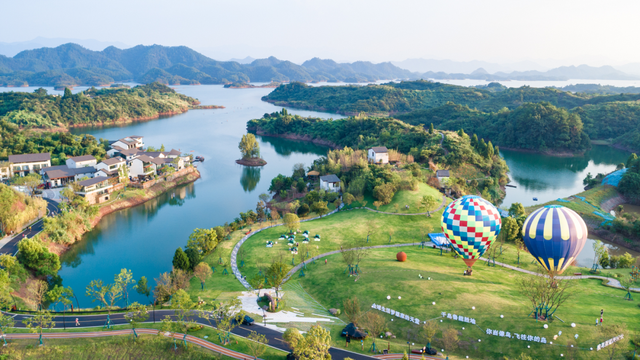 “车行山水间 心泊千岛湖”，国庆自驾游不二之选！