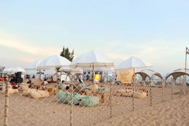 【暖冬遇见防城港】星光篝火 元旦烟花｜白沙湾潮玩露营嘉年华邀你跨年！