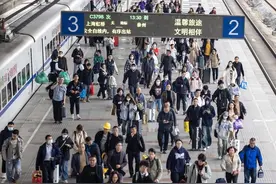 清明小长假迎来返程客流高峰，长三角铁路预计发送旅客370万人次图片