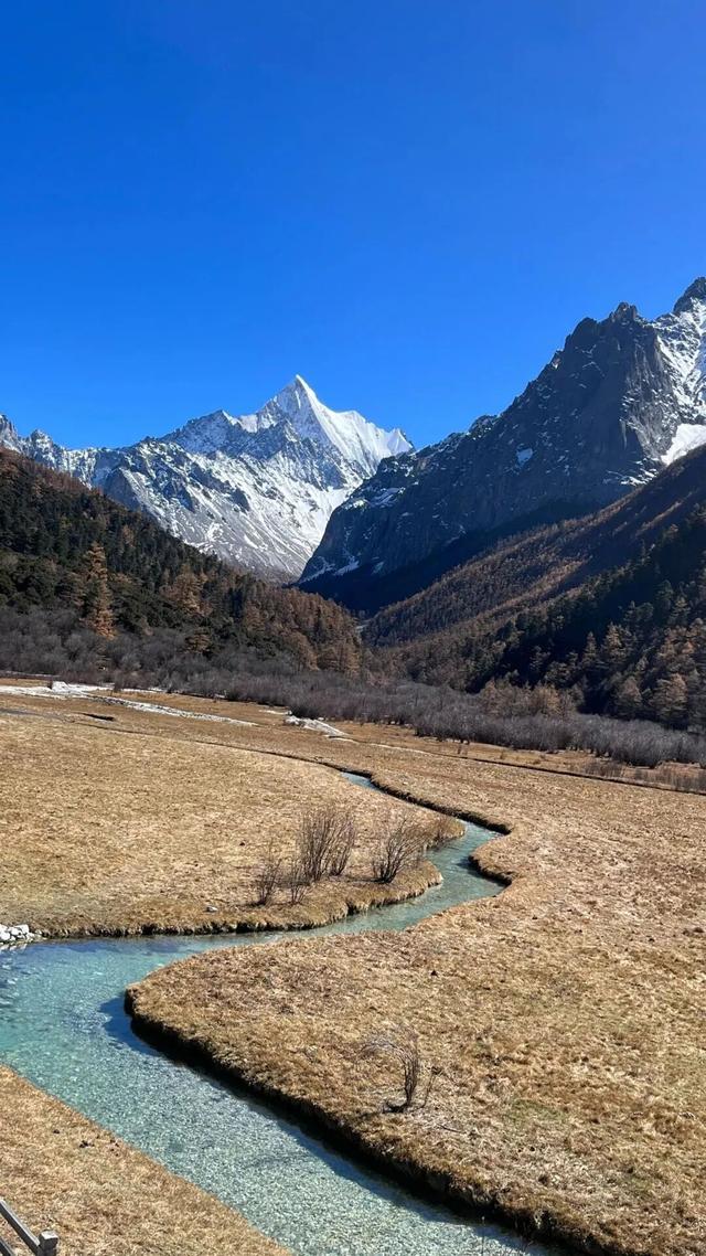 这里藏着的最美雪山，冬天超惊艳！