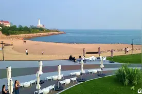 青岛海之恋公园正式亮相 凭借草坪大海被誉为“第二个小麦岛”图片