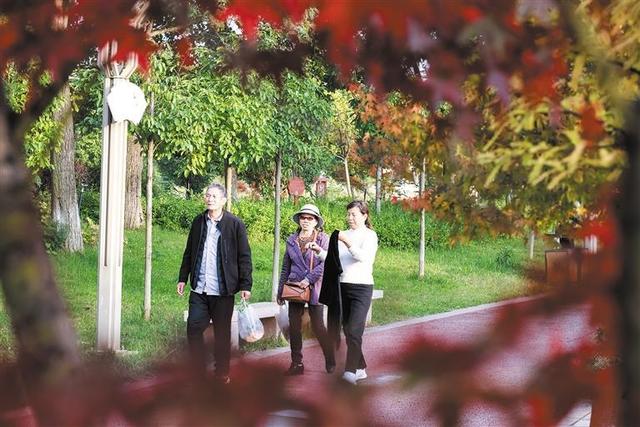 色彩斑斓 秋景如画