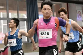 轻松、认真！“苏神”复出第一跑，60米预赛6秒70挺进决赛图片