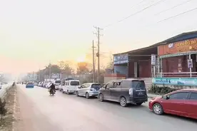 连线妙瓦底居民：断电断油后有电诈园区转移，汽车加油要排队图片