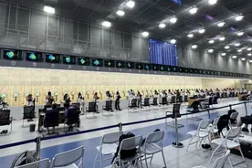 射击首金诞生！三位“00后”浙江姑娘射落女子10米气步枪团体金牌图片