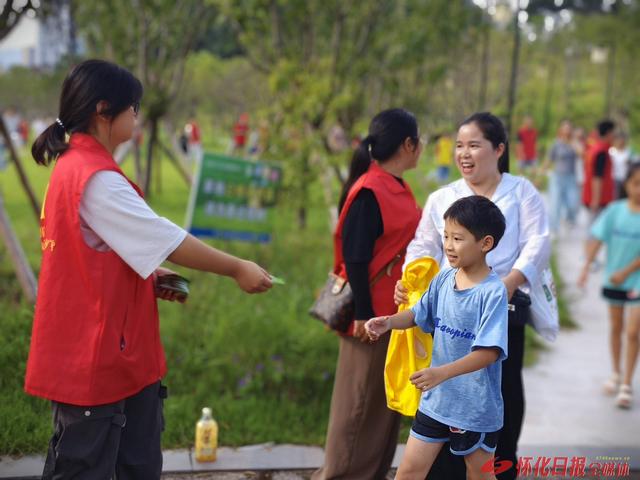 福地怀化 懂你如家｜300名志愿者健步迎旅发