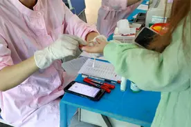 东营：汇聚青春正能量  无偿献血传爱心图片