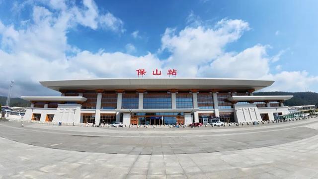 全列卧铺、夕发朝至！这趟环线旅游列车，有多过瘾？
