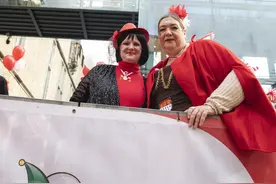 “玫瑰星期一”游行掀起德国科隆狂欢节高潮图片