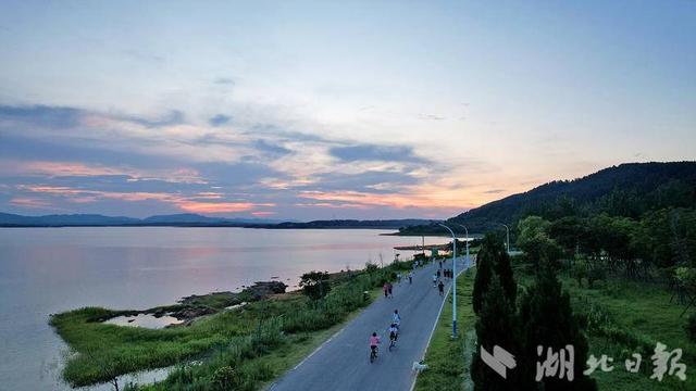 寻美京山：惠亭湖的夏日风情