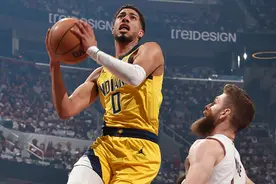 哈利伯顿22+13米切尔33+5 步行者客场力克骑士图片