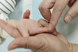 最近，半夜频繁惊醒去就诊的宝宝特别多，原来是这个原因图片