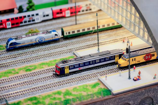 火车迷的节日！上海这个火车模型展上演跨时空的“铁道聚会”