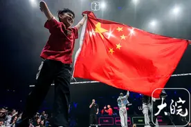 创造历史！中国“小孩哥”闯入街舞世界杯四强 CHUC青少年街舞国家队回应：他们是“魔丸与灵珠”图片