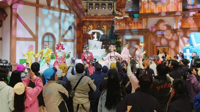 水世界99元特惠票、滑雪双人同行一人免单！上海耀雪周年庆，福利都在这里
